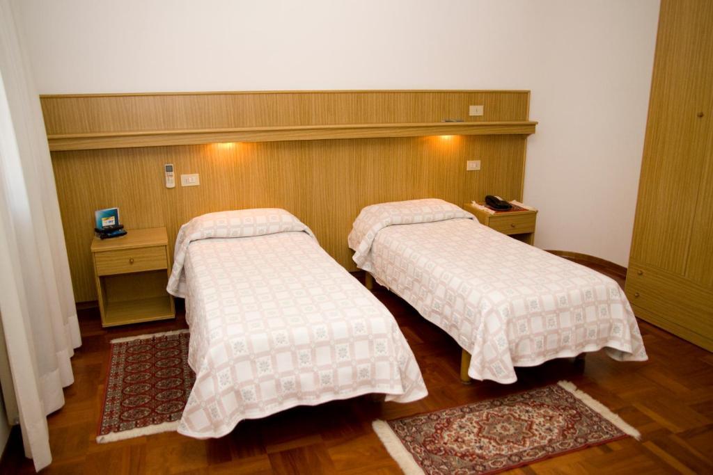 Hotel Ristorante Dotto Varago المظهر الخارجي الصورة