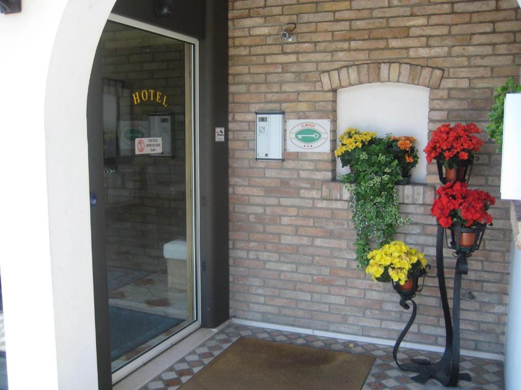 Hotel Ristorante Dotto Varago المظهر الخارجي الصورة